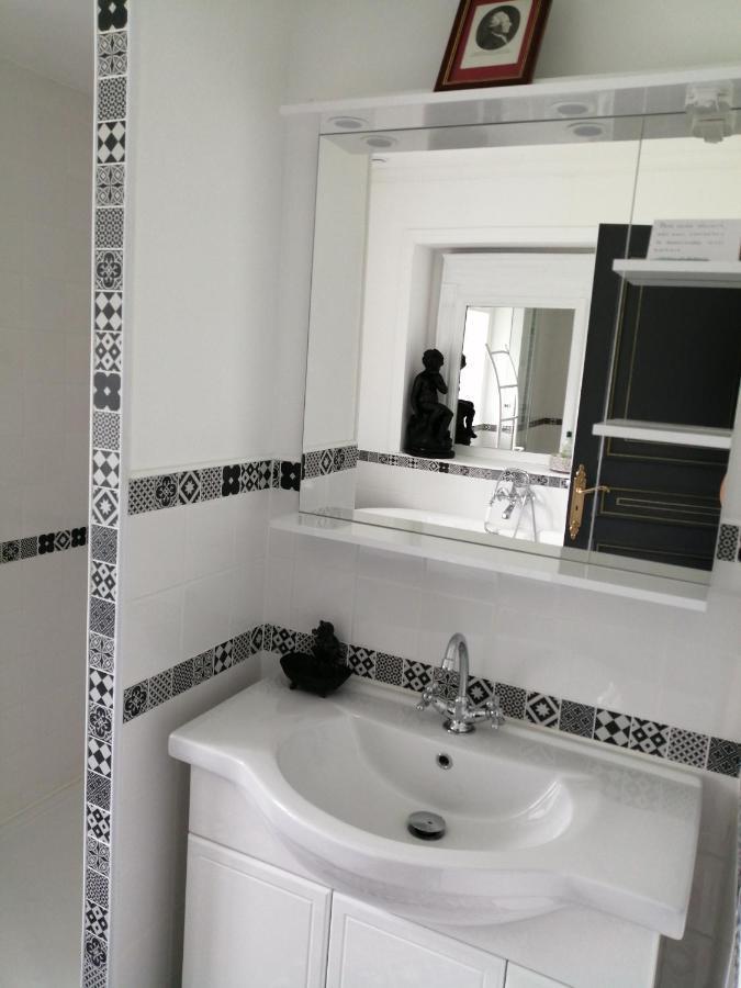 Appartement André Le Nôtre dans château XIX ème Bracquetuit Extérieur photo
