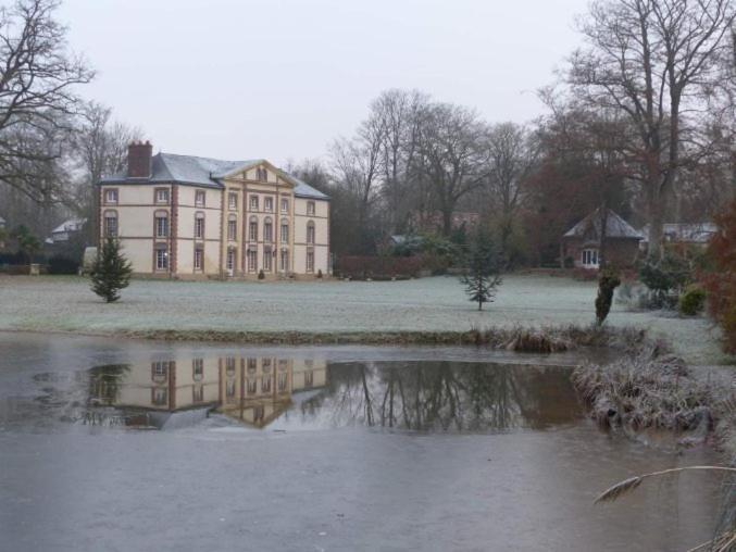 Appartement André Le Nôtre dans château XIX ème Bracquetuit Extérieur photo