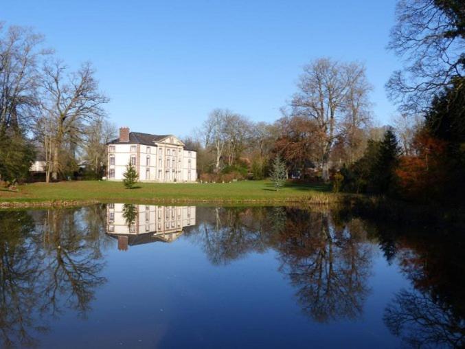 Appartement André Le Nôtre dans château XIX ème Bracquetuit Extérieur photo